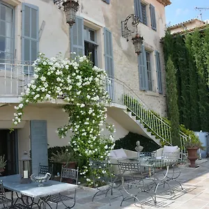 Le Petit Chateau Bed & Breakfast Châteauneuf-de-Gadagne